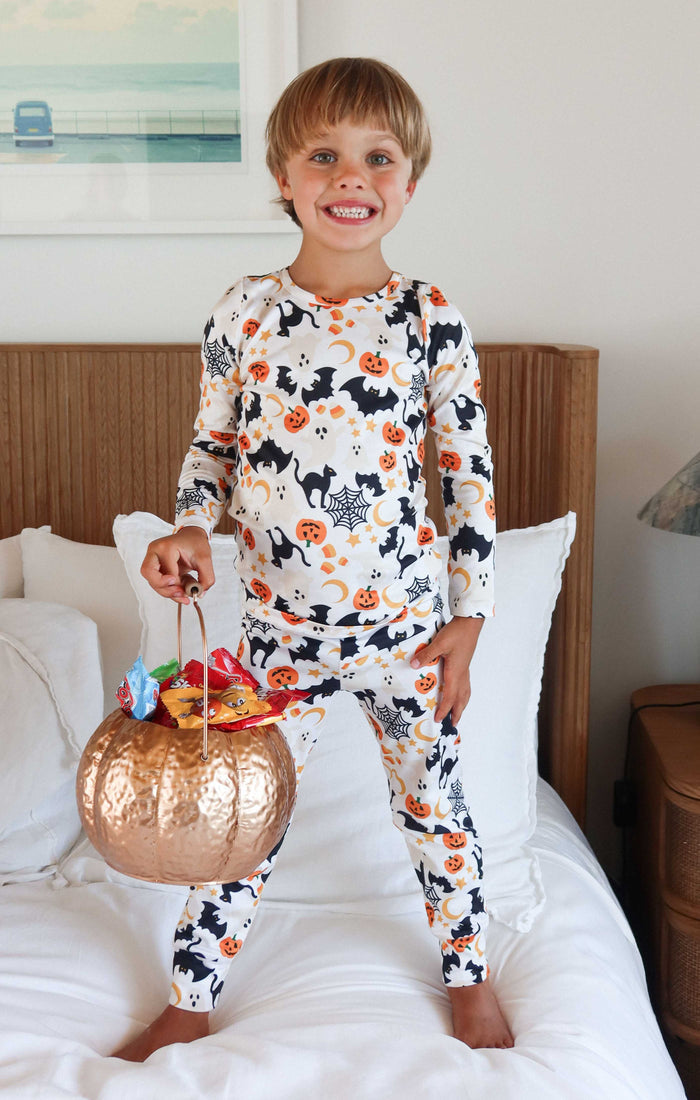 badge*model-wears-size-5T