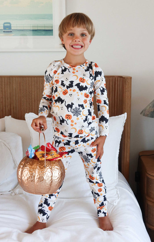 badge*model-wears-size-5T
