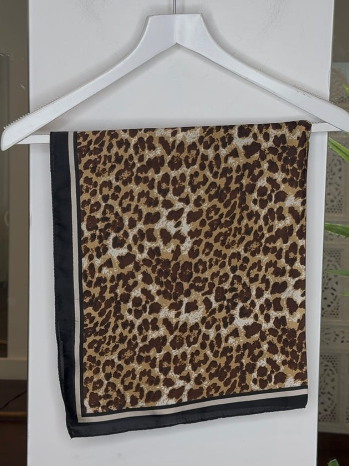 LEOPARD SQUARE SCARF